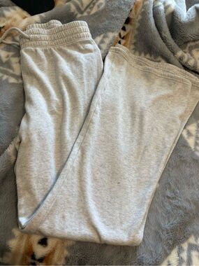 Hollister Light Gray Wide Leg Sweatpants